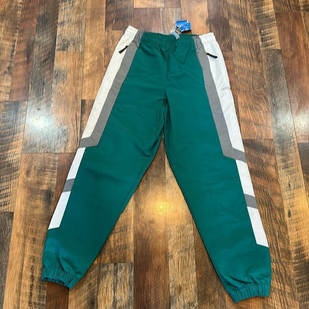 Adidas windows S (4420) NWT